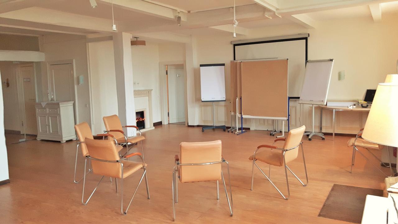 Landsitzhotel Und Seminarium Peterhof Hodorf Экстерьер фото